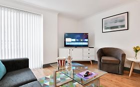 Xclusive Living Stay In City Centre, The Qube